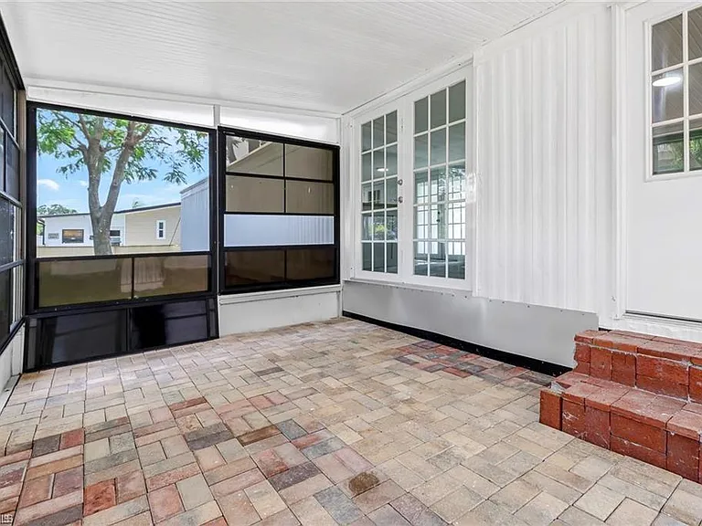 120 Grassy Key Ln #38 — Photo 15