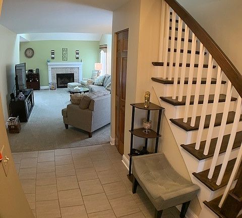 2nd image of 1061 Devonshire Ave #1061