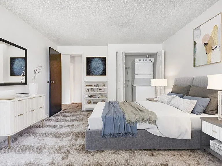 Glenbrook Manor Apartment Homes — Photo 7