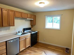 312 Old Waterbury Rd APT A, Southbury, CT 06488