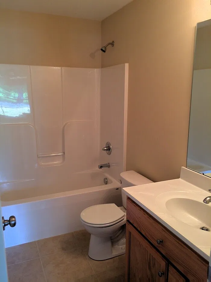 3 bed, 2.0 bath, 1200 sqft, $1,595 — Photo 4