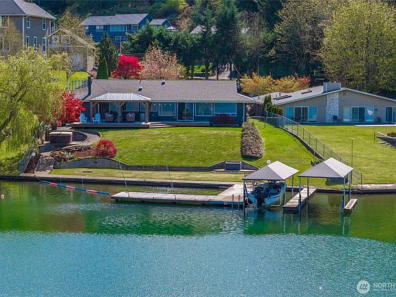 3rd image of 17219 33rd Street Ct E