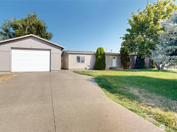 425 E Camp Street, Waitsburg, WA 99361