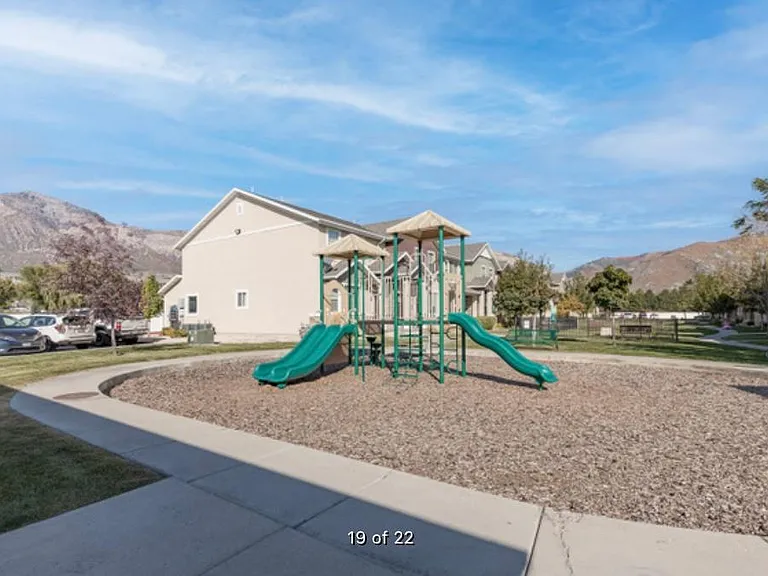 255 W 2700 N #15 — Photo 18