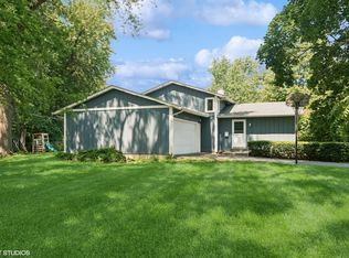 120 N School St, Cary, IL 60013
