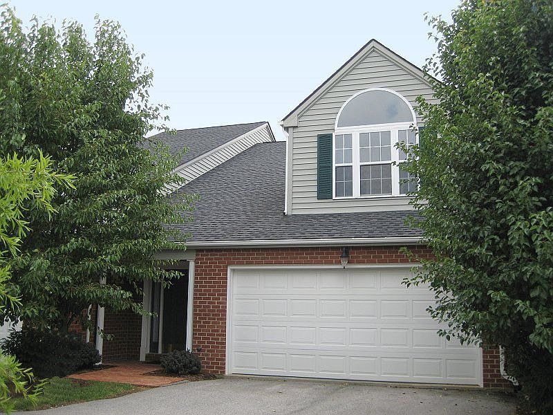 1st image of 1055 Red Leaf Ct NW