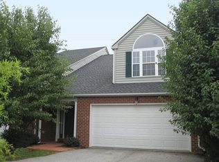 1055 Red Leaf Ct NW, Christiansburg, VA 24073