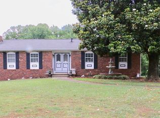 909 Tampa Rd, Knoxville, TN 37923