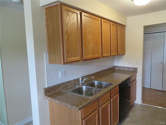 5th image of 474 Idlewood Blvd