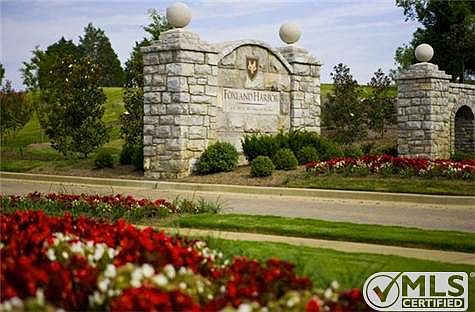 3rd image of 1033 Vinings Blvd #1261