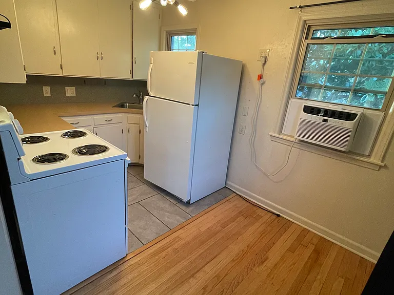 4414 N Harvey Pkwy #B — Photo 4