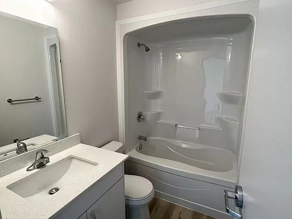 5th image of 269 Sunview St #601
