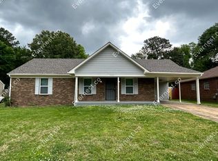 4046 Silverleaf Rd, Memphis, TN 38115