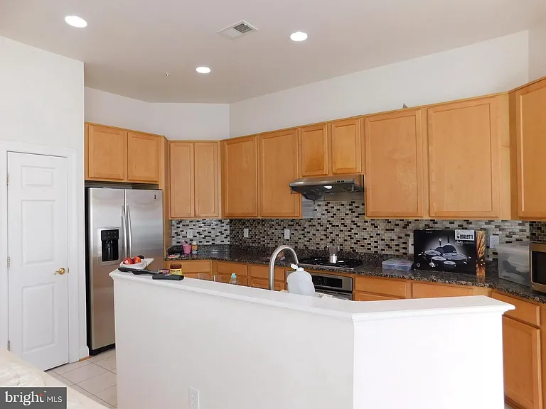 724 Ridgemont Ave — Photo 6