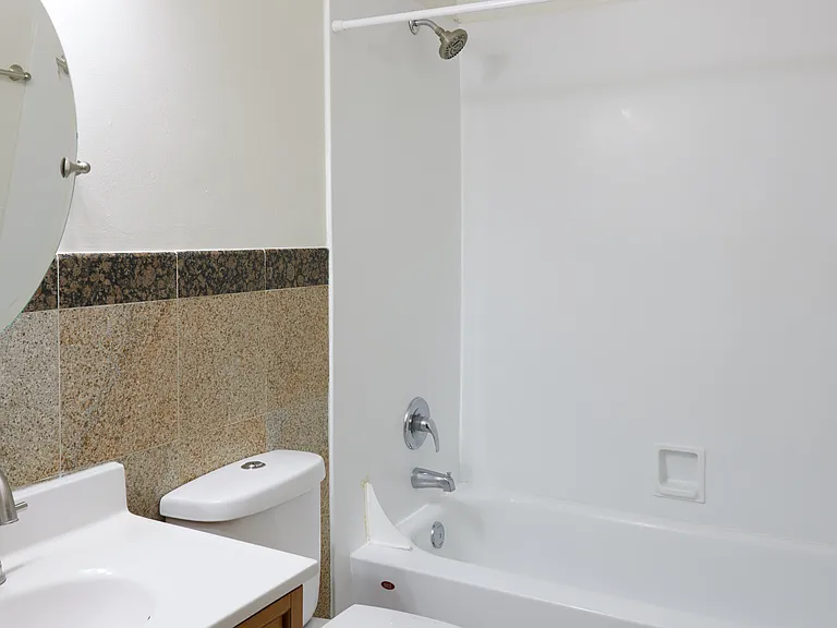 1001 Gael Dr — Photo 5