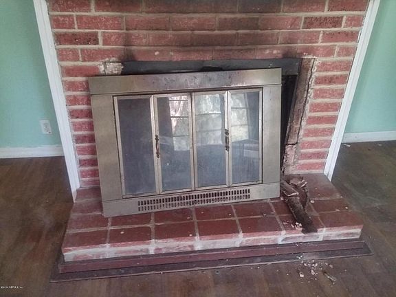 3rd image of 471 Parkridge Ave