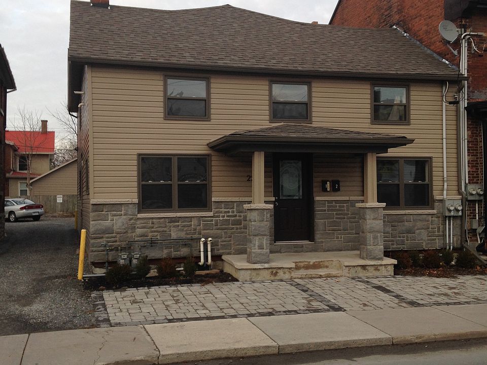 1st image of 253 Queen St #1