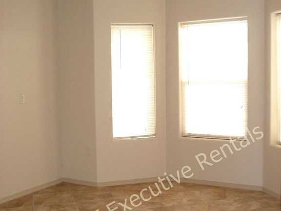 4th image of 4218 Tres Ninos #B
