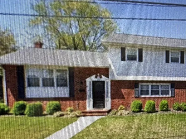 30 Bertrand Dr, Dover, DE 19904