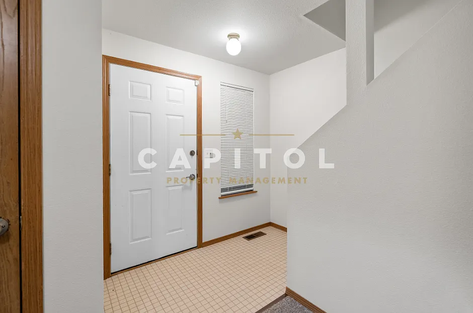 1404 5th Avenue SW - . — Photo 4
