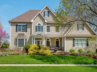25W176 Mayflower Ave, Naperville, IL 60540