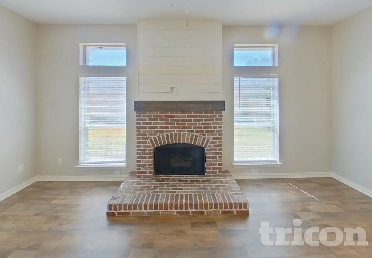 605 Columbia Avenue Waxahachie TX — Photo 3
