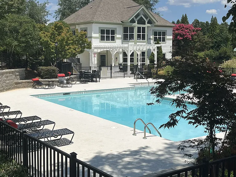 One Norman Square — Photo 16