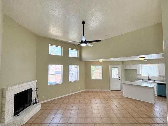2nd image of 13812 Brush Pl NE