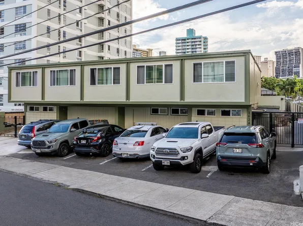 1624 Liholiho St, Honolulu, HI 96822