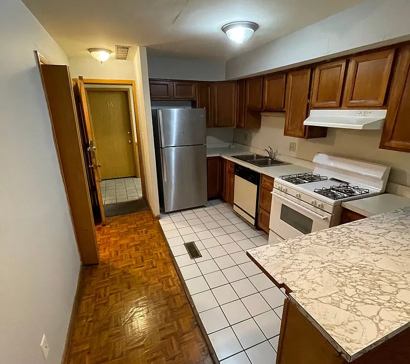 70 W Northwood Ave