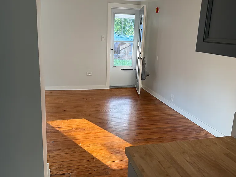 25 Ridge Ave — Photo 5