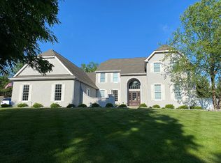 33 Thoroughbred Dr, Branchburg, NJ 08876