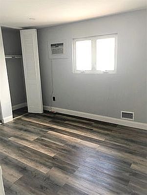 4th image of 362 Melba St #2A