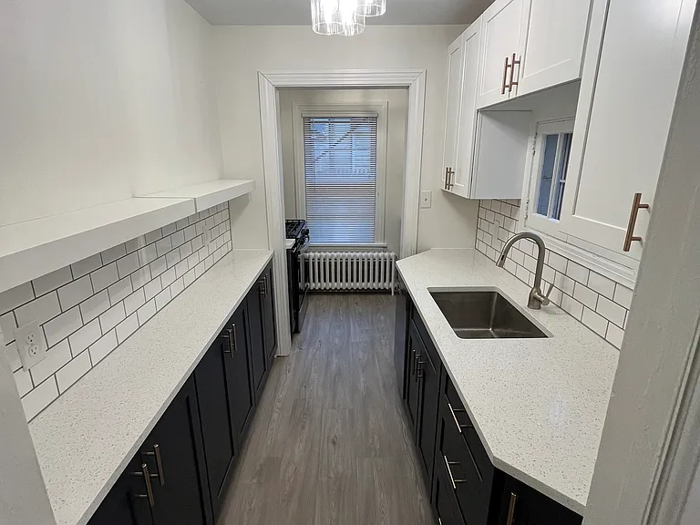 36 Irving Pl #3 — Photo 6