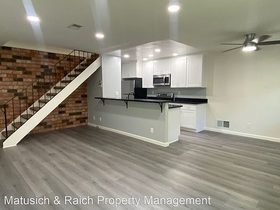 3rd image of 275 Gomes Ct APT 2