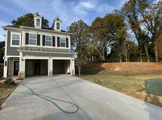 3393 Park Pointe Cir, Scottdale, GA 30079