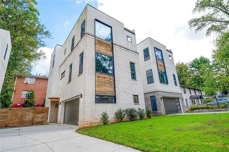 Building Photo - 829 Barnett St NE