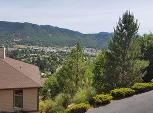 1137 NW Sunburst Way, Grants Pass, OR 97526