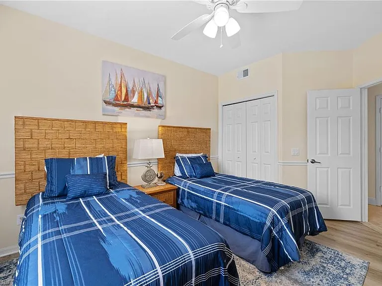 27190 Oakwood Lake Dr #102 — Photo 24