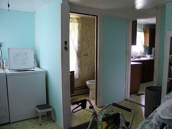 4th image of 22 East Ave