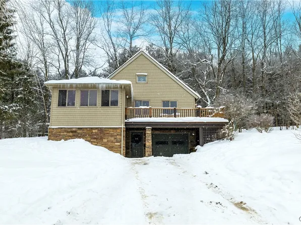 23 Lincklaen Dr, Cazenovia, NY 13035