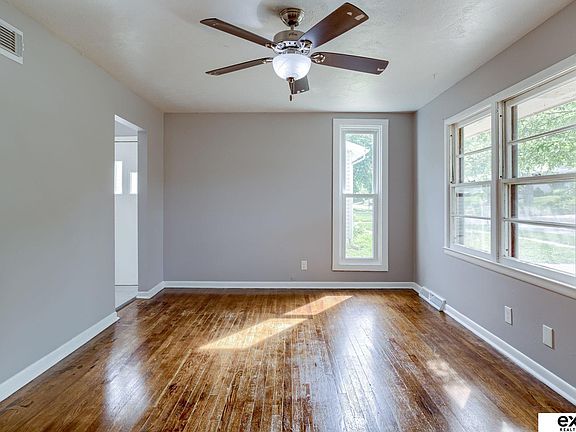 5th image of 7622 Sherman Dr