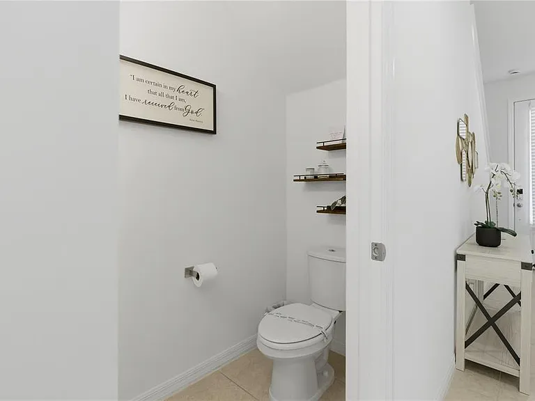 710 Longboat Dr — Photo 6