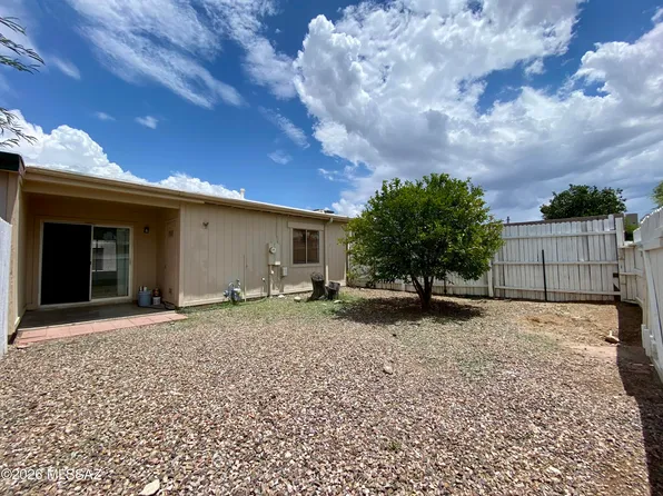 2716 S Oakenshield Way, Tucson, AZ 85730