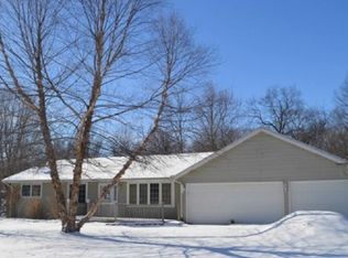 4515 Greenlawn Ct, Pekin, IL