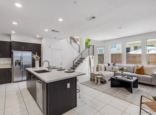 2565 Aperture Cir, San Diego, CA 92108