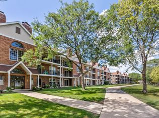Avery at Arlington Lakes, Arlington Heights, IL 60005