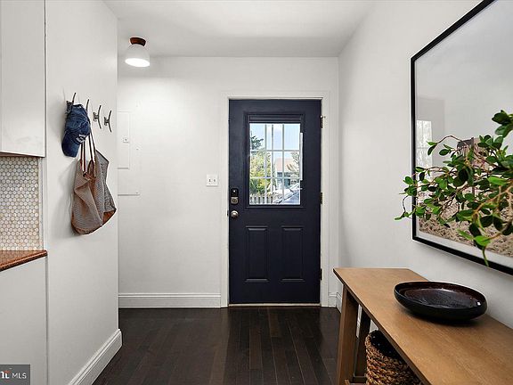 4th image of 38875 Madison Ave Unit 10
