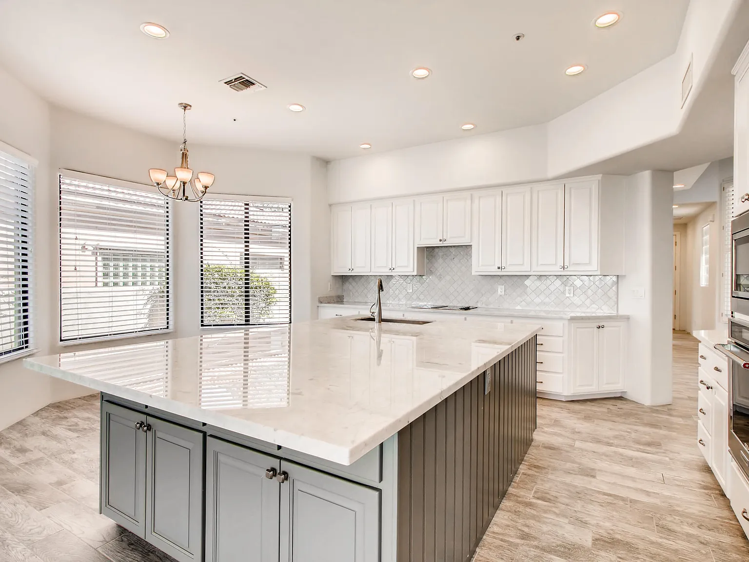 3 bed, 2.5 bath, 3067 sqft, $4,900 — Photo 4