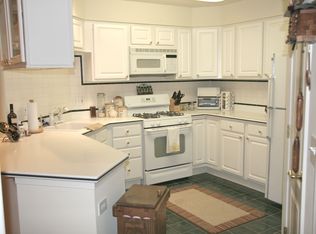 6916 Fairfax Dr UNIT 300, Arlington, VA 22213